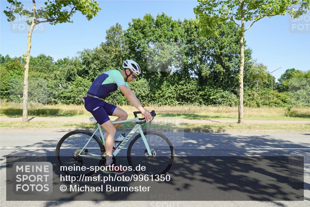 09.08.2026 - GEWOBA Citytriathlon Bremen Michael Burmester http://msf.ph/oto/9961350 09.08.2026 13:11:13 Radfahren 555, 566, 596, 600, 639, 679, 728, 749, 788, 792, 814, 884 meine-sportfotos.de