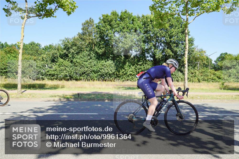 09.08.2026 - GEWOBA Citytriathlon Bremen Michael Burmester http://msf.ph/oto/9961364 09.08.2026 13:11:31 Radfahren 566, 582, 606, 611, 655, 788, 790, 869, 901 meine-sportfotos.de