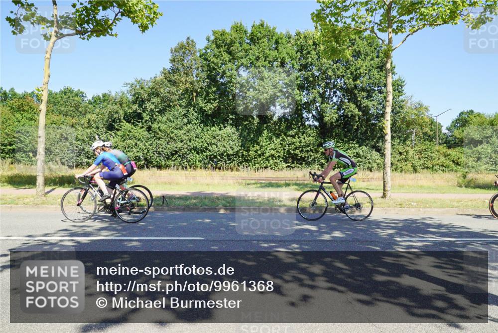 09.08.2026 - GEWOBA Citytriathlon Bremen Michael Burmester http://msf.ph/oto/9961368 09.08.2026 13:11:34 Radfahren 582, 606, 611, 655, 790, 869, 901 meine-sportfotos.de