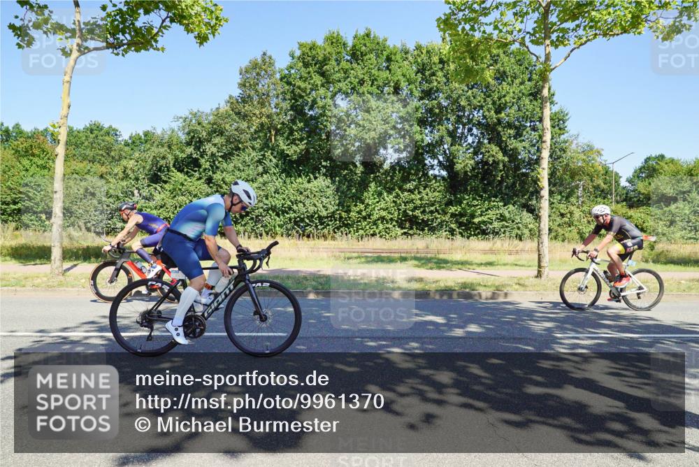 09.08.2026 - GEWOBA Citytriathlon Bremen Michael Burmester http://msf.ph/oto/9961370 09.08.2026 13:11:35 Radfahren 582, 606, 611, 655, 790, 869, 901 meine-sportfotos.de