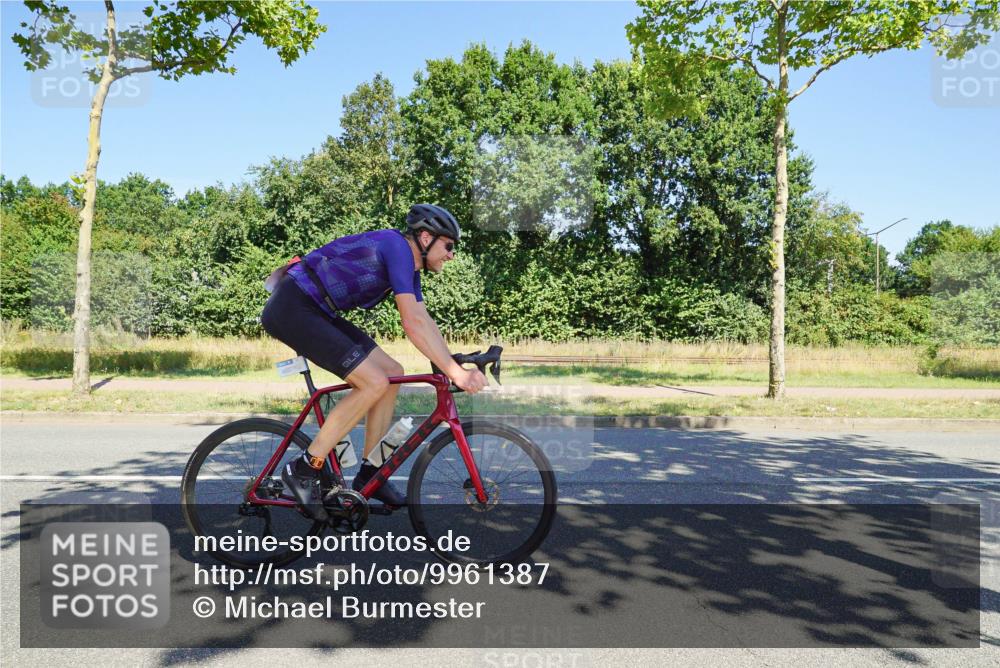 09.08.2026 - GEWOBA Citytriathlon Bremen Michael Burmester http://msf.ph/oto/9961387 09.08.2026 13:12:09 Radfahren 781, 783, 812, 848 meine-sportfotos.de