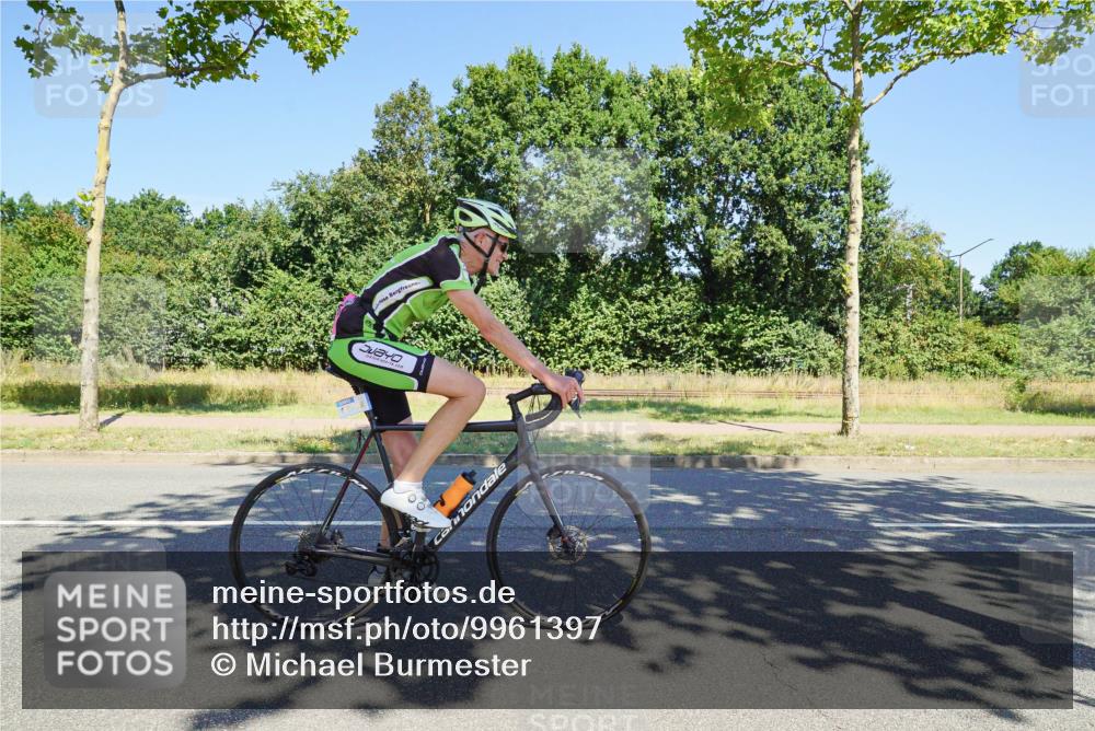 09.08.2026 - GEWOBA Citytriathlon Bremen Michael Burmester http://msf.ph/oto/9961397 09.08.2026 13:12:23 Radfahren 552, 636, 638, 744, 745, 758, 781, 816, 846, 861, 864, 895, 909, 911, 935, 981, 1015, 1019 meine-sportfotos.de