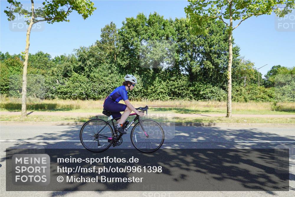 09.08.2026 - GEWOBA Citytriathlon Bremen Michael Burmester http://msf.ph/oto/9961398 09.08.2026 13:12:23 Radfahren 552, 636, 638, 744, 745, 758, 781, 816, 846, 861, 864, 895, 909, 911, 935, 981, 1015, 1019 meine-sportfotos.de