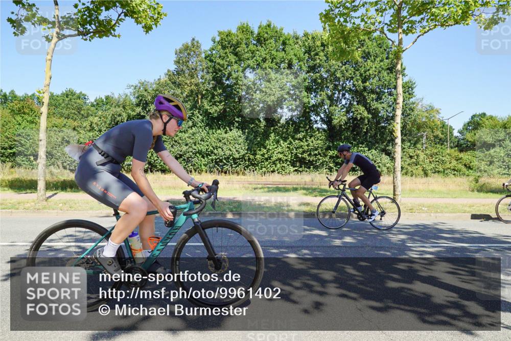 09.08.2026 - GEWOBA Citytriathlon Bremen Michael Burmester http://msf.ph/oto/9961402 09.08.2026 13:12:27 Radfahren 552, 636, 638, 744, 745, 758, 781, 816, 846, 861, 864, 895, 909, 911, 935, 981, 1015, 1019, 1111 meine-sportfotos.de