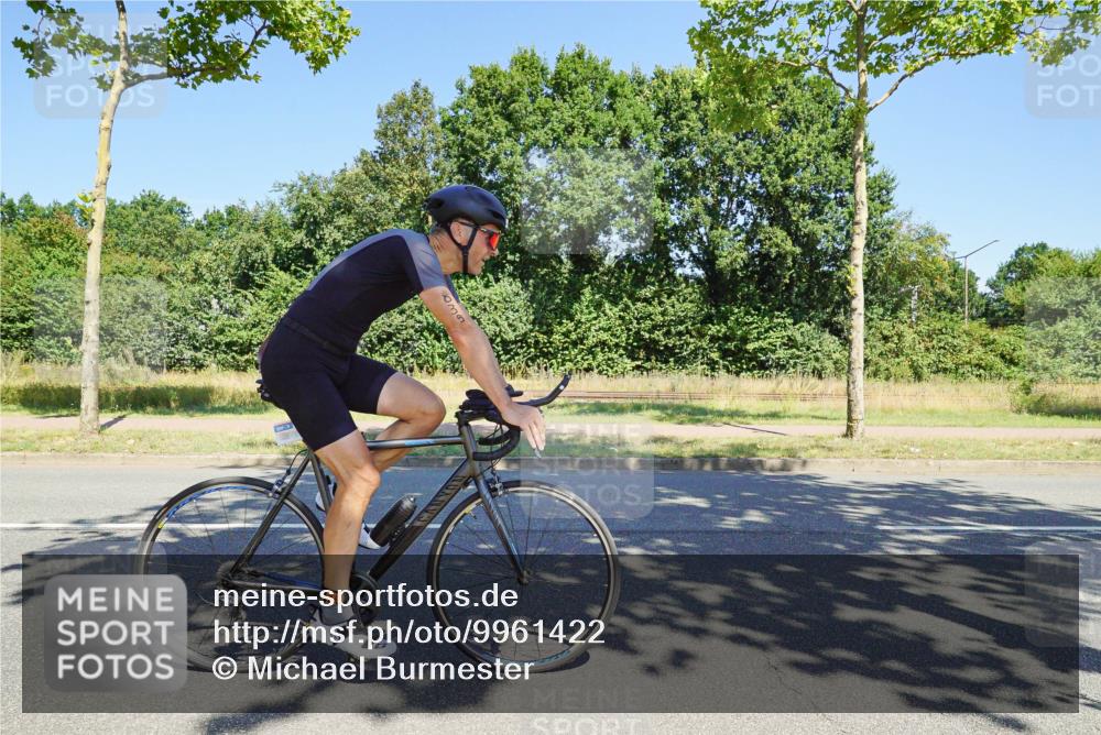09.08.2026 - GEWOBA Citytriathlon Bremen Michael Burmester http://msf.ph/oto/9961422 09.08.2026 13:13:17 Radfahren 839, 920, 921, 982 meine-sportfotos.de