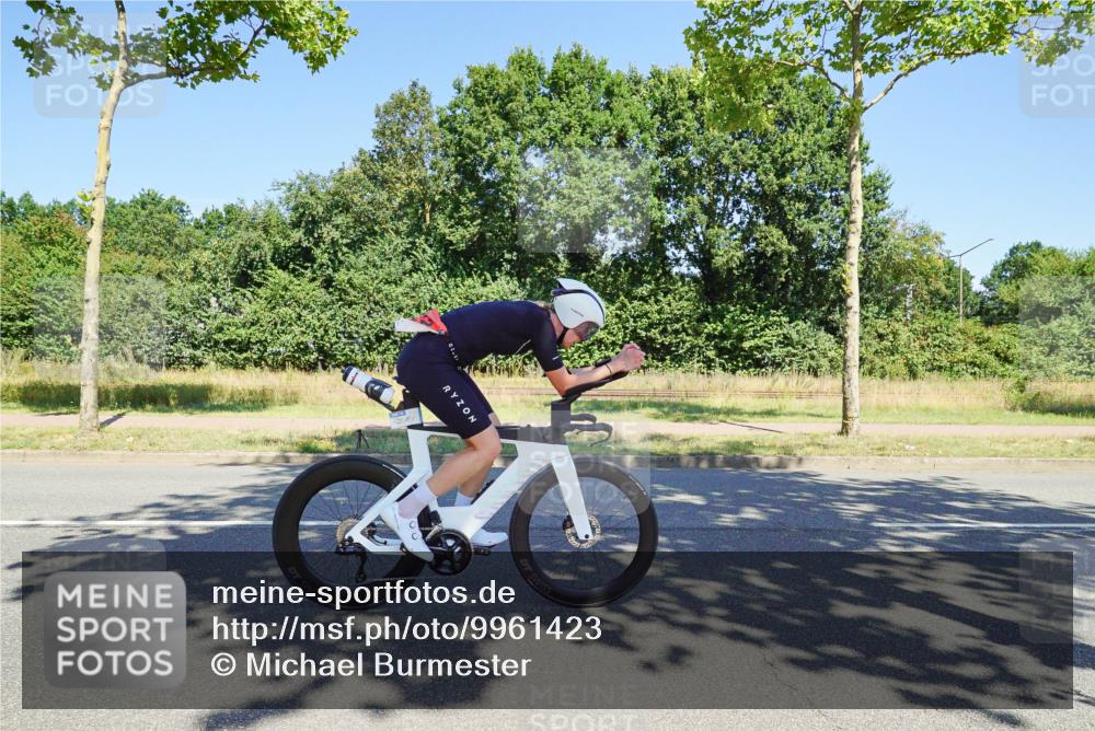 09.08.2026 - GEWOBA Citytriathlon Bremen Michael Burmester http://msf.ph/oto/9961423 09.08.2026 13:13:21 Radfahren 839, 920, 921, 982 meine-sportfotos.de
