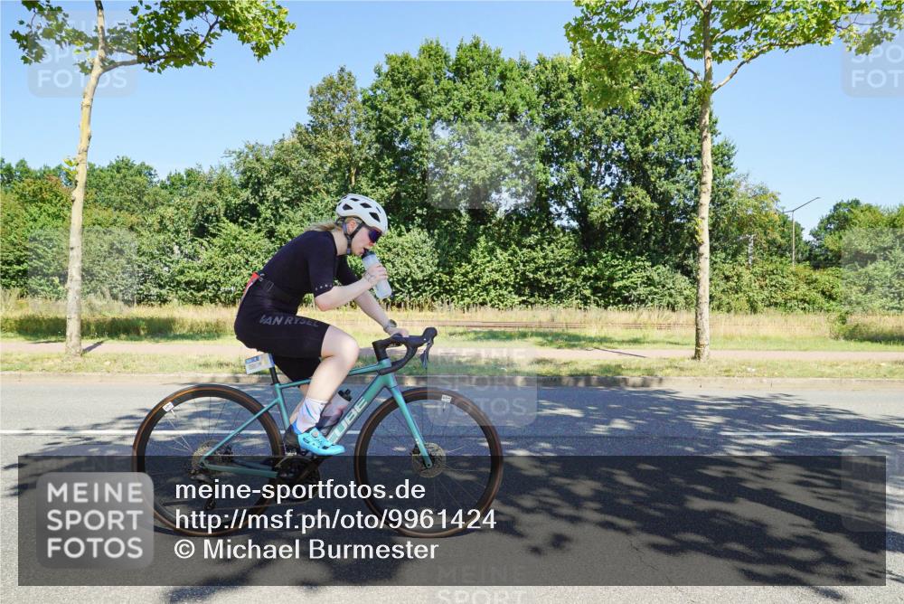 09.08.2026 - GEWOBA Citytriathlon Bremen Michael Burmester http://msf.ph/oto/9961424 09.08.2026 13:13:25 Radfahren 839, 871, 920, 921, 982 meine-sportfotos.de