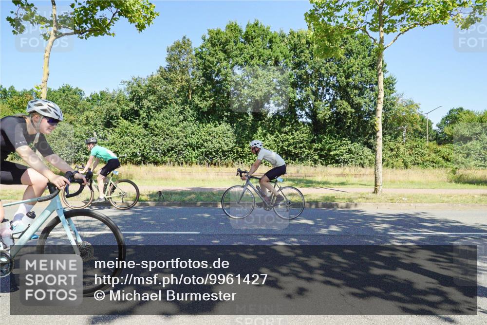 09.08.2026 - GEWOBA Citytriathlon Bremen Michael Burmester http://msf.ph/oto/9961427 09.08.2026 13:13:27 Radfahren 839, 871, 920, 921, 982 meine-sportfotos.de