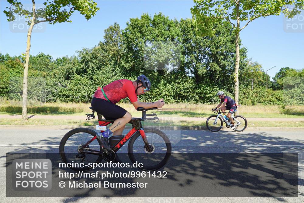 09.08.2026 - GEWOBA Citytriathlon Bremen Michael Burmester http://msf.ph/oto/9961432 09.08.2026 13:13:43 Radfahren 568, 759, 763, 840, 871, 1156 meine-sportfotos.de