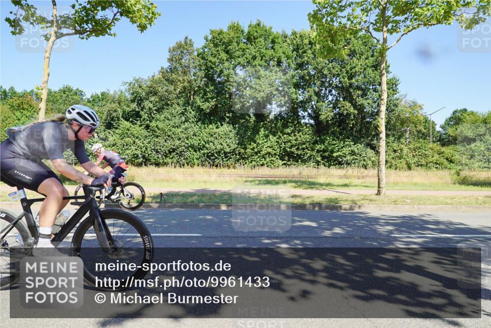 09.08.2026 - GEWOBA Citytriathlon Bremen Michael Burmester http://msf.ph/oto/9961433 09.08.2026 13:13:44 Radfahren 568, 759, 763, 840, 871, 1156 meine-sportfotos.de