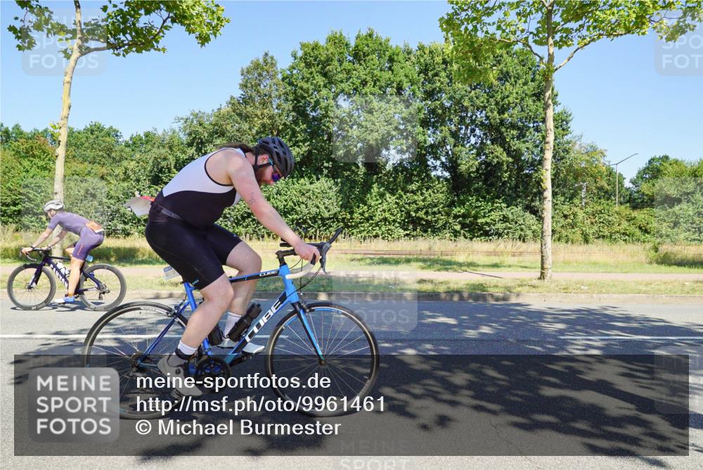 09.08.2026 - GEWOBA Citytriathlon Bremen Michael Burmester http://msf.ph/oto/9961461 09.08.2026 13:14:56 Radfahren 574, 653, 896, 1017 meine-sportfotos.de