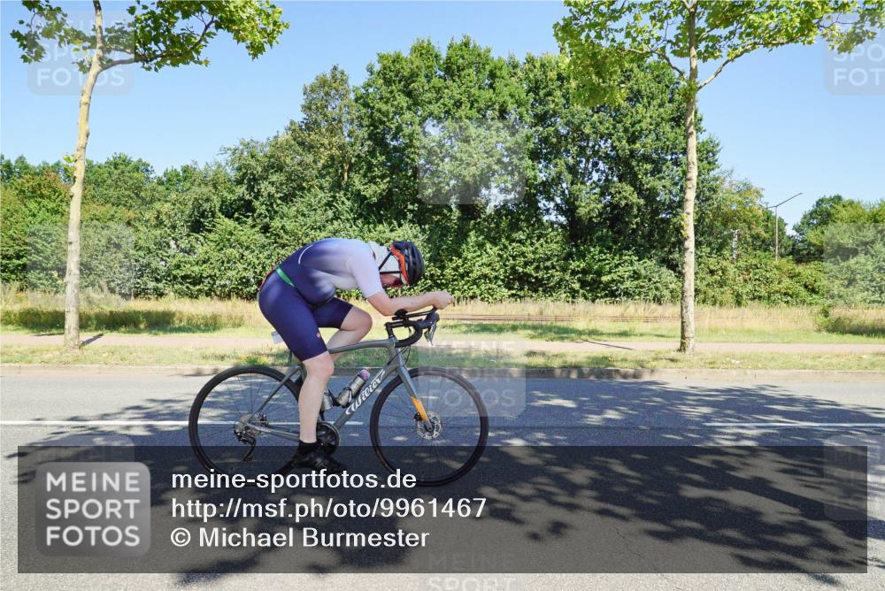 09.08.2026 - GEWOBA Citytriathlon Bremen Michael Burmester http://msf.ph/oto/9961467 09.08.2026 13:15:08 Radfahren 565, 653, 762, 948, 1017, 1126, 1136 meine-sportfotos.de