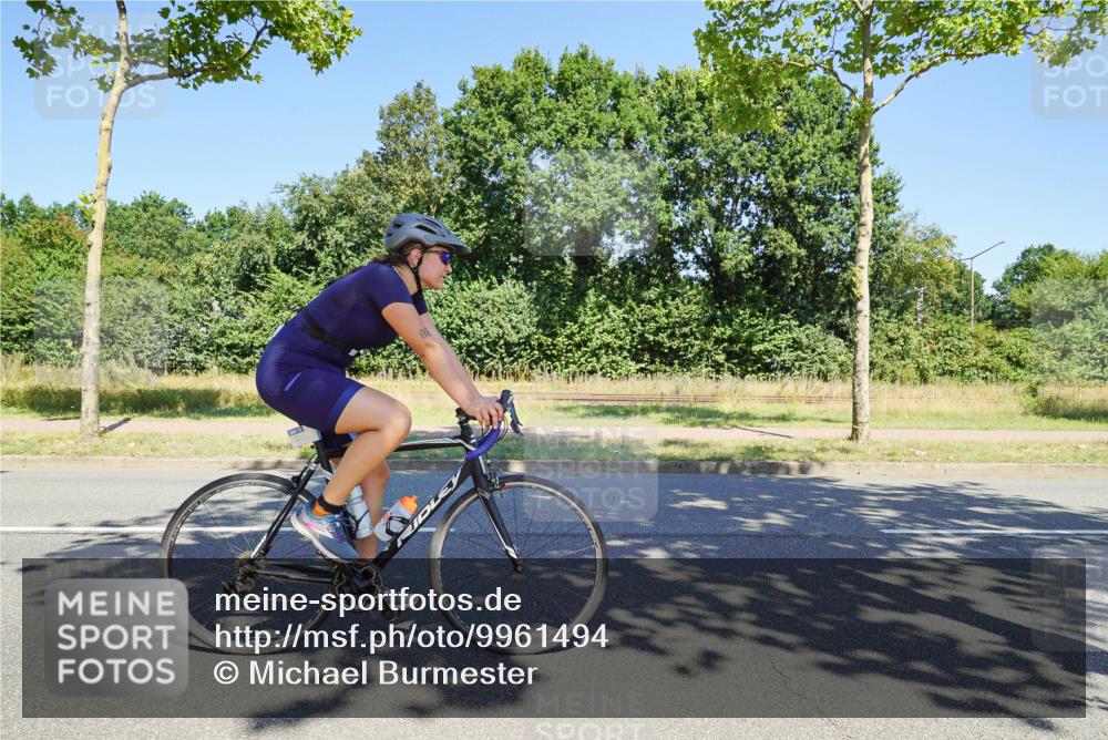 09.08.2026 - GEWOBA Citytriathlon Bremen Michael Burmester http://msf.ph/oto/9961494 09.08.2026 13:16:24 Radfahren 733, 886, 976 meine-sportfotos.de