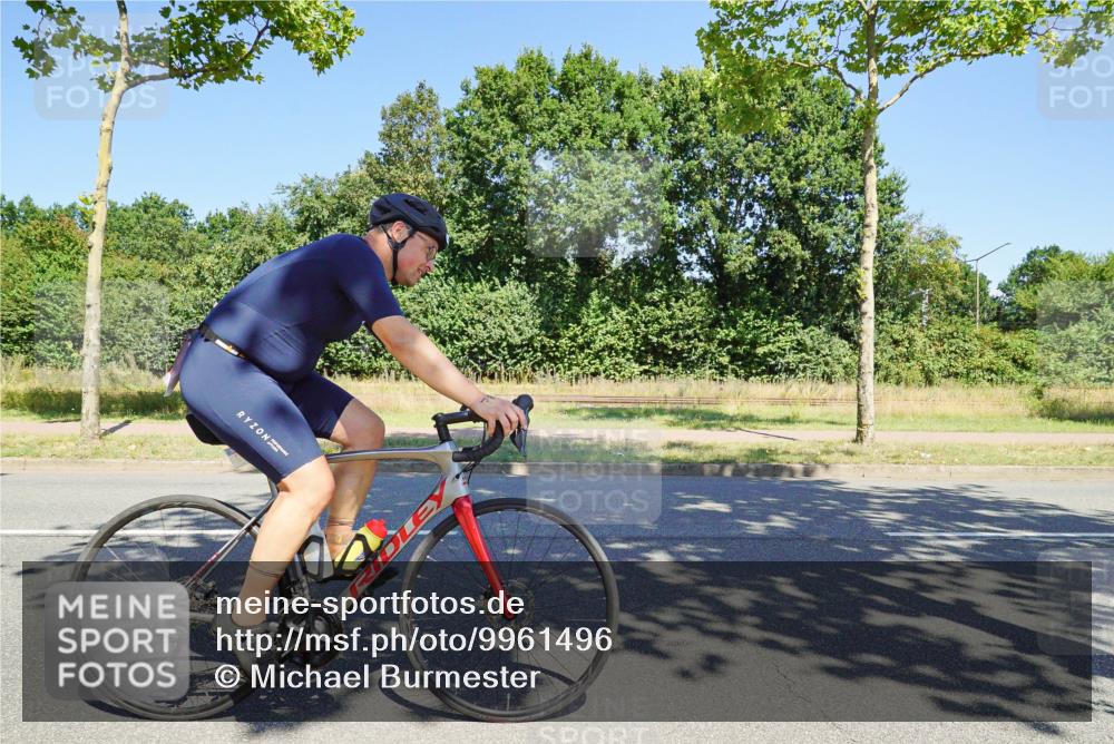09.08.2026 - GEWOBA Citytriathlon Bremen Michael Burmester http://msf.ph/oto/9961496 09.08.2026 13:16:27 Radfahren 733, 780, 886, 976, 998 meine-sportfotos.de