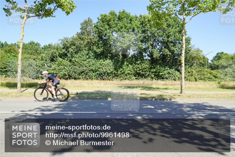 09.08.2026 - GEWOBA Citytriathlon Bremen Michael Burmester http://msf.ph/oto/9961498 09.08.2026 13:16:35 Radfahren 733, 780, 886, 976, 998 meine-sportfotos.de