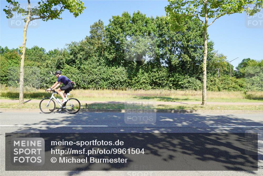 09.08.2026 - GEWOBA Citytriathlon Bremen Michael Burmester http://msf.ph/oto/9961504 09.08.2026 13:16:58 Radfahren 564, 603, 806, 942, 1005 meine-sportfotos.de