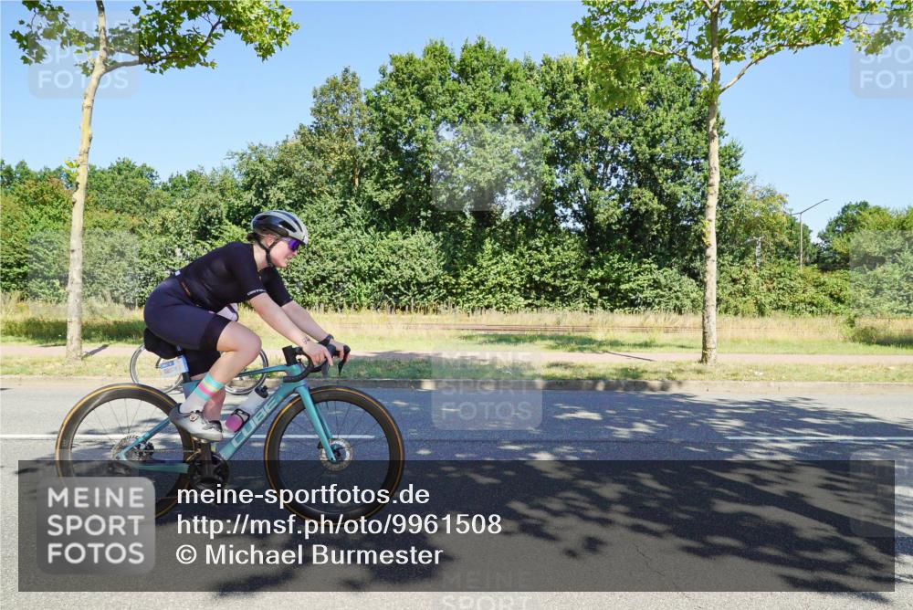 09.08.2026 - GEWOBA Citytriathlon Bremen Michael Burmester http://msf.ph/oto/9961508 09.08.2026 13:17:04 Radfahren 564, 603, 942, 1101 meine-sportfotos.de