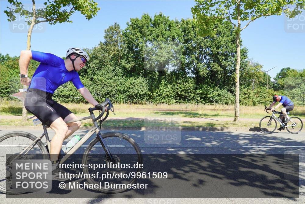 09.08.2026 - GEWOBA Citytriathlon Bremen Michael Burmester http://msf.ph/oto/9961509 09.08.2026 13:17:08 Radfahren 564, 603, 942, 1101 meine-sportfotos.de