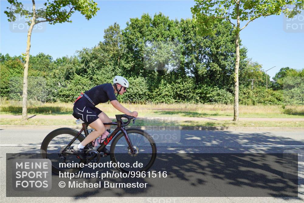 09.08.2026 - GEWOBA Citytriathlon Bremen Michael Burmester http://msf.ph/oto/9961516 09.08.2026 13:17:28 Radfahren 930, 931, 1109 meine-sportfotos.de
