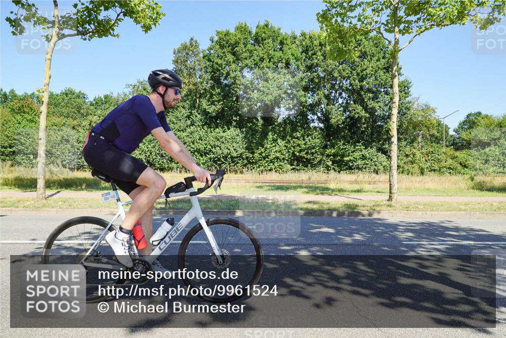 09.08.2026 - GEWOBA Citytriathlon Bremen Michael Burmester http://msf.ph/oto/9961524 09.08.2026 13:17:53 Radfahren 625, 796, 876, 968, 1003, 1154 meine-sportfotos.de