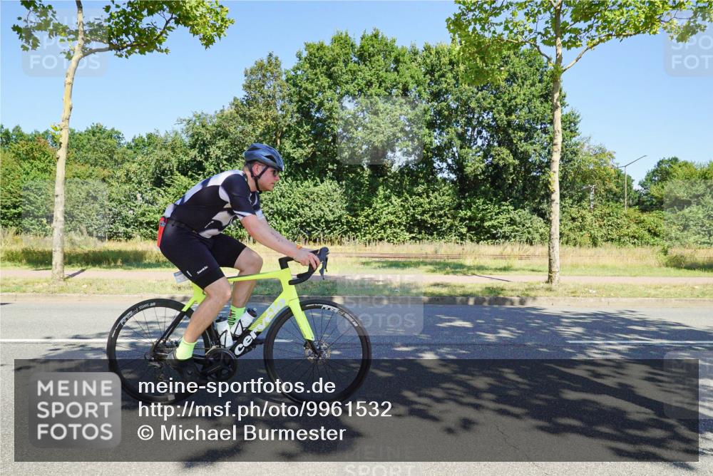 09.08.2026 - GEWOBA Citytriathlon Bremen Michael Burmester http://msf.ph/oto/9961532 09.08.2026 13:18:10 Radfahren 627, 798, 876, 953, 989 meine-sportfotos.de