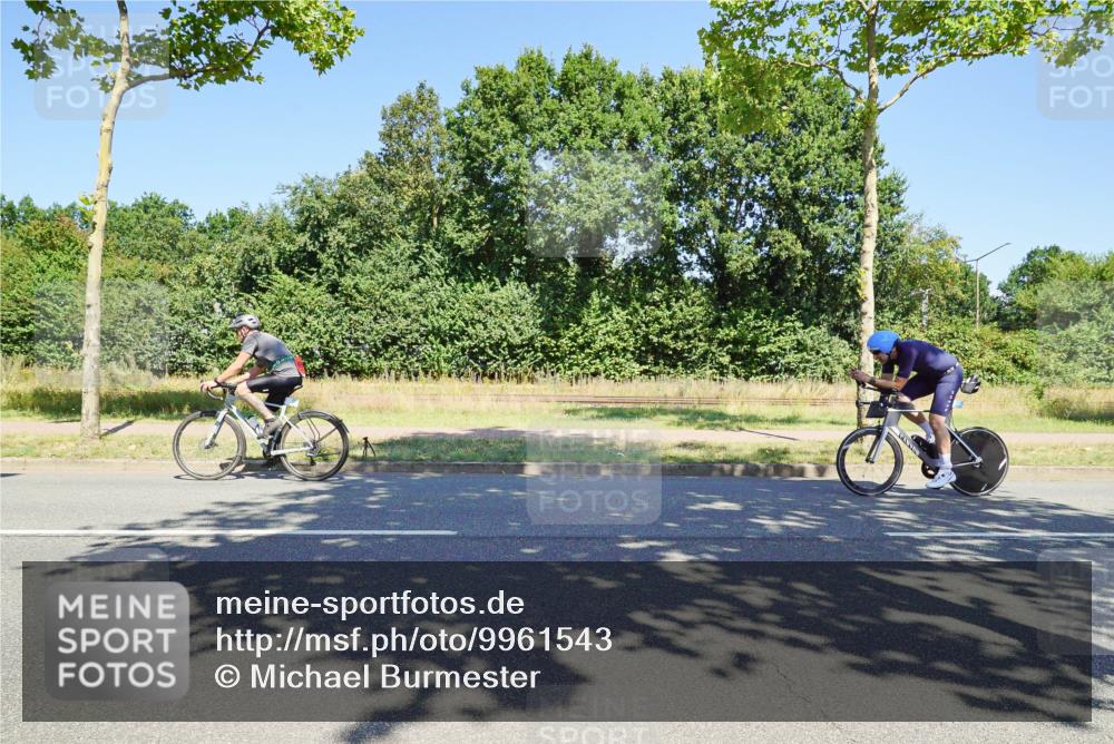 09.08.2026 - GEWOBA Citytriathlon Bremen Michael Burmester http://msf.ph/oto/9961543 09.08.2026 13:18:42 Radfahren 800, 956, 1115, 1159 meine-sportfotos.de