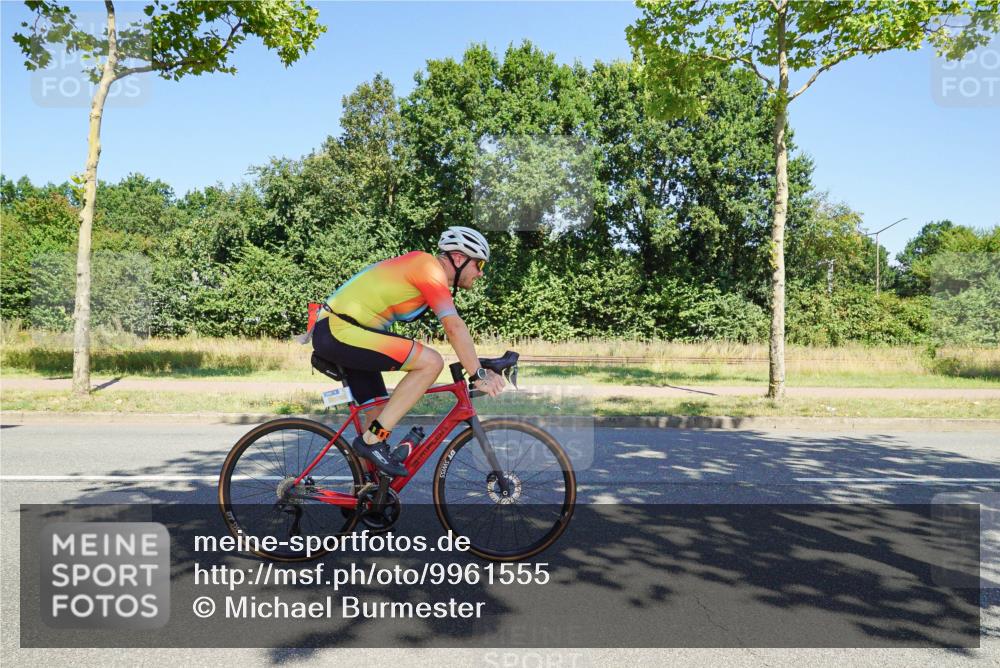 09.08.2026 - GEWOBA Citytriathlon Bremen Michael Burmester http://msf.ph/oto/9961555 09.08.2026 13:19:07 Radfahren 626, 753, 797, 870, 915, 1123 meine-sportfotos.de