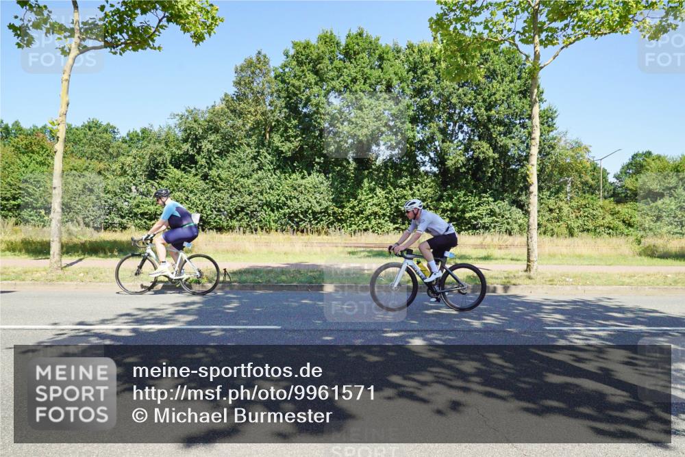 09.08.2026 - GEWOBA Citytriathlon Bremen Michael Burmester http://msf.ph/oto/9961571 09.08.2026 13:19:52 Radfahren 656, 785, 817, 1014, 1107 meine-sportfotos.de
