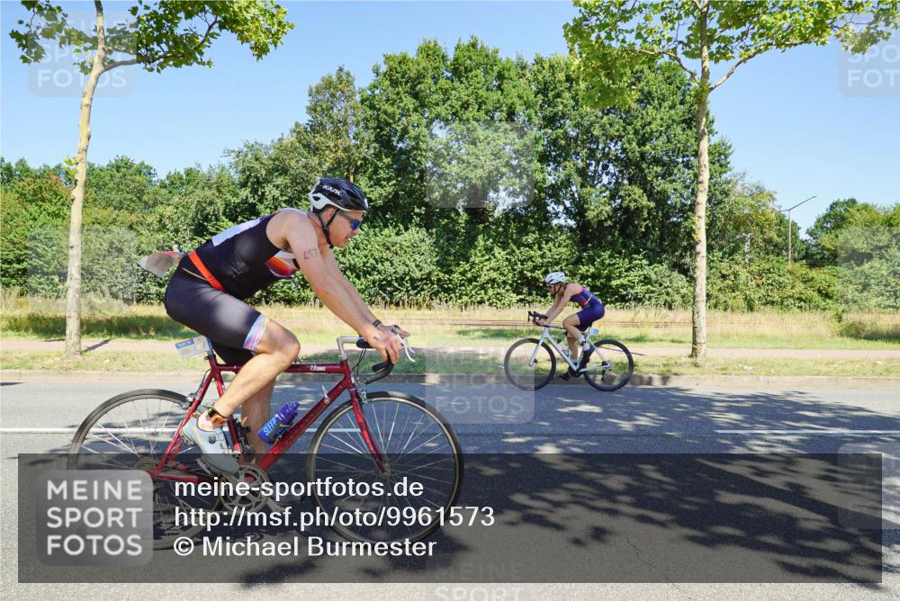 09.08.2026 - GEWOBA Citytriathlon Bremen Michael Burmester http://msf.ph/oto/9961573 09.08.2026 13:19:56 Radfahren 656, 817, 923, 940, 1014 meine-sportfotos.de