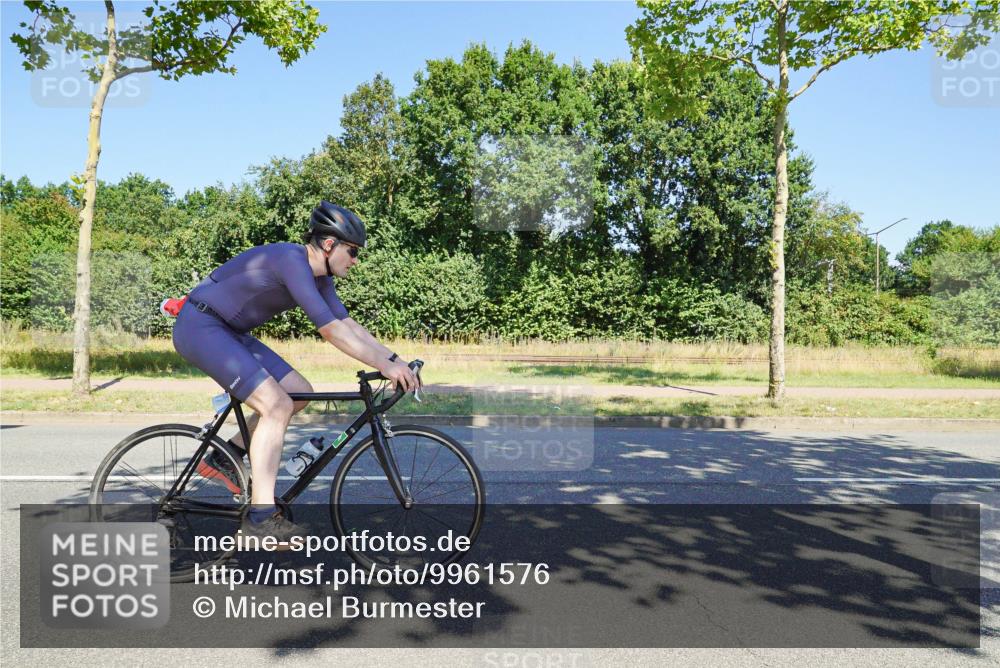 09.08.2026 - GEWOBA Citytriathlon Bremen Michael Burmester http://msf.ph/oto/9961576 09.08.2026 13:20:03 Radfahren 656, 817, 923, 940 meine-sportfotos.de