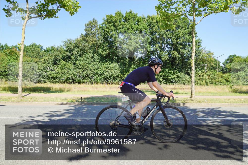 09.08.2026 - GEWOBA Citytriathlon Bremen Michael Burmester http://msf.ph/oto/9961587 09.08.2026 13:20:32 Radfahren 991, 1007 meine-sportfotos.de