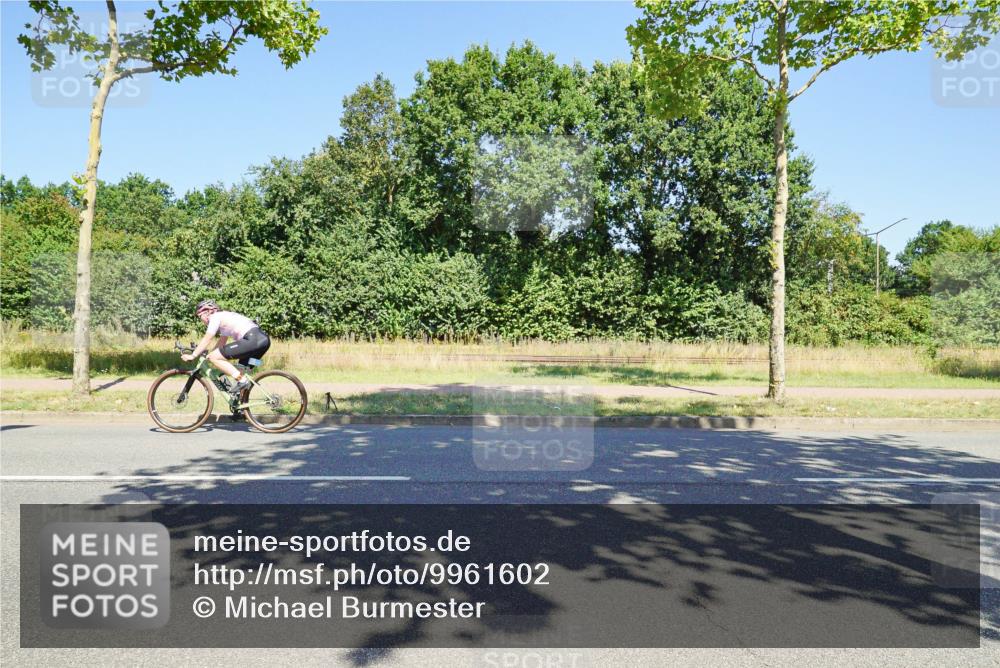 09.08.2026 - GEWOBA Citytriathlon Bremen Michael Burmester http://msf.ph/oto/9961602 09.08.2026 13:22:10 Radfahren 985 meine-sportfotos.de