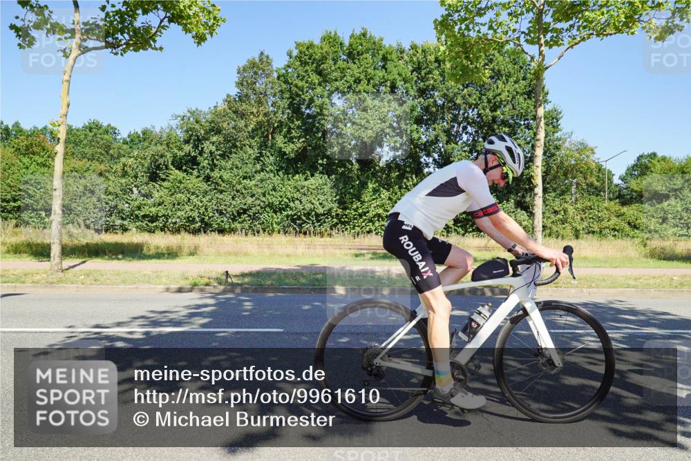 09.08.2026 - GEWOBA Citytriathlon Bremen Michael Burmester http://msf.ph/oto/9961610 09.08.2026 13:22:38 Radfahren 731, 889, 890, 1157 meine-sportfotos.de