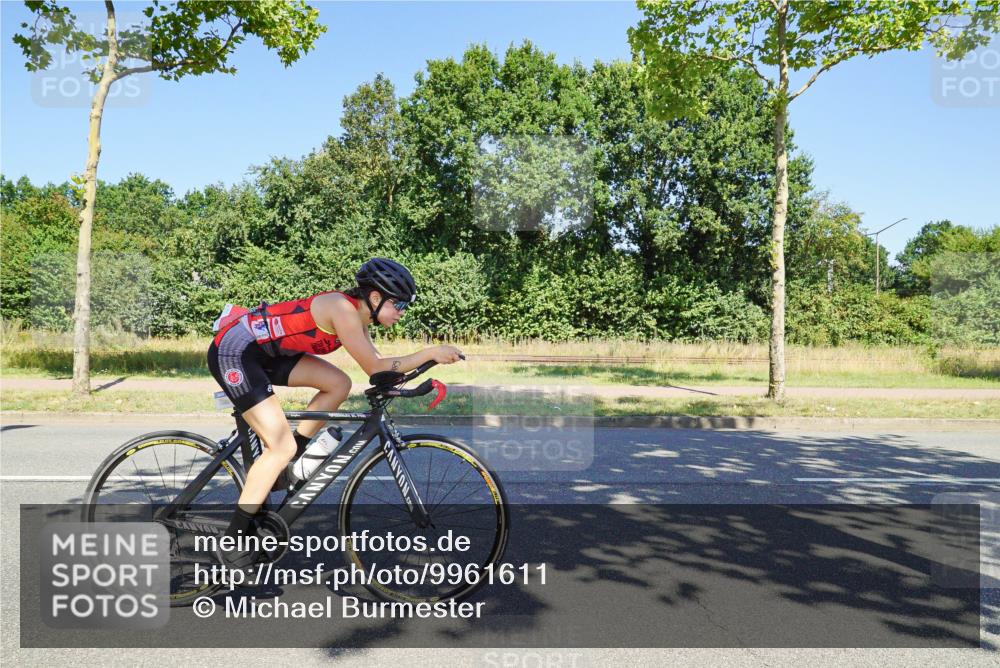 09.08.2026 - GEWOBA Citytriathlon Bremen Michael Burmester http://msf.ph/oto/9961611 09.08.2026 13:22:39 Radfahren 731, 889, 890, 1157 meine-sportfotos.de