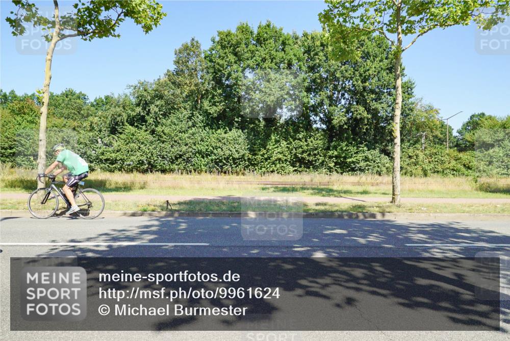 09.08.2026 - GEWOBA Citytriathlon Bremen Michael Burmester http://msf.ph/oto/9961624 09.08.2026 13:23:23 Radfahren 941, 966, 997, 1105, 1122 meine-sportfotos.de