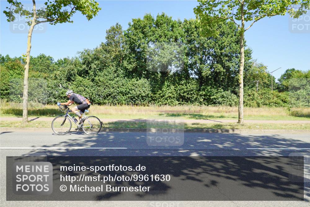 09.08.2026 - GEWOBA Citytriathlon Bremen Michael Burmester http://msf.ph/oto/9961630 09.08.2026 13:23:35 Radfahren 842, 941, 966 meine-sportfotos.de