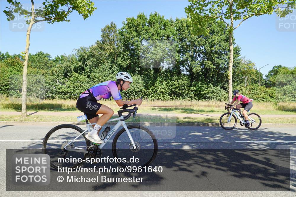 09.08.2026 - GEWOBA Citytriathlon Bremen Michael Burmester http://msf.ph/oto/9961640 09.08.2026 13:24:03 Radfahren 881, 891, 898, 945, 974 meine-sportfotos.de