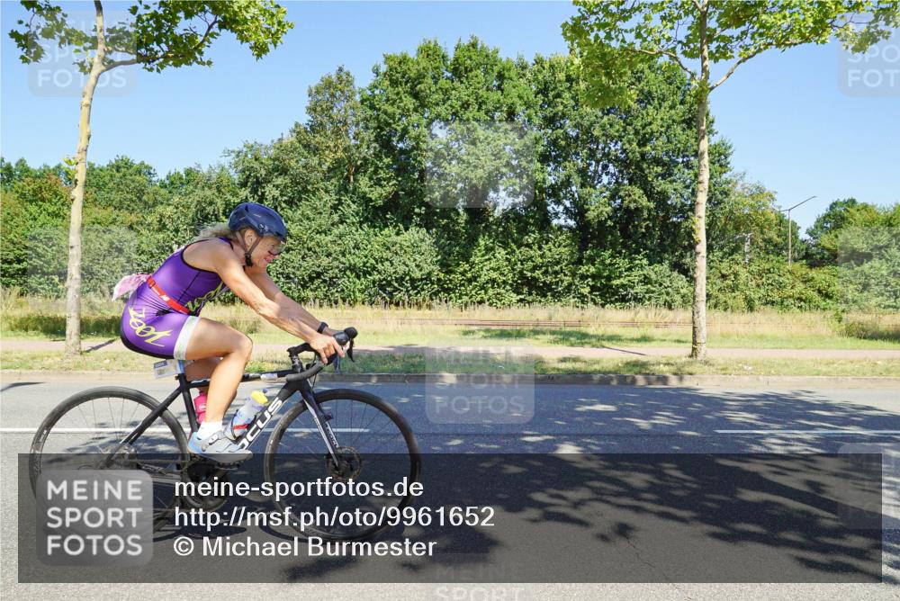 09.08.2026 - GEWOBA Citytriathlon Bremen Michael Burmester http://msf.ph/oto/9961652 09.08.2026 13:24:30 Radfahren 873, 908, 917, 1020, 1120 meine-sportfotos.de