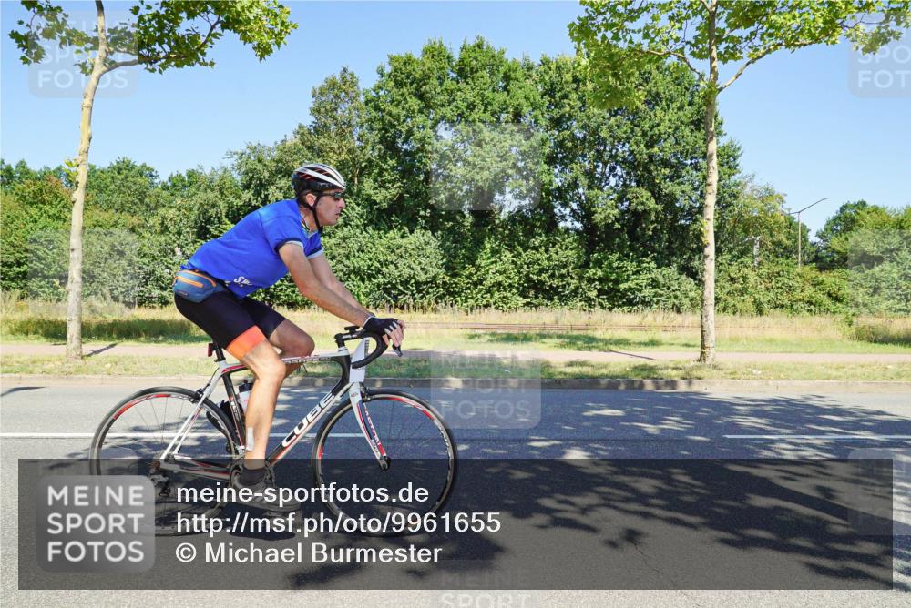 09.08.2026 - GEWOBA Citytriathlon Bremen Michael Burmester http://msf.ph/oto/9961655 09.08.2026 13:24:37 Radfahren 873, 885, 908, 1102 meine-sportfotos.de
