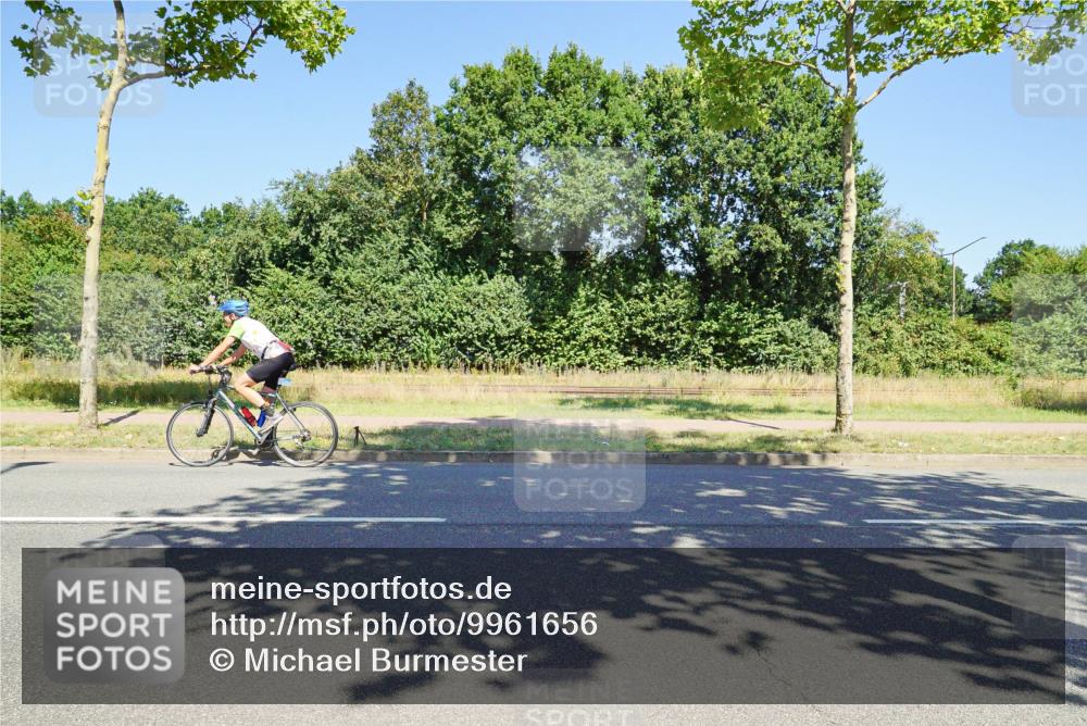 09.08.2026 - GEWOBA Citytriathlon Bremen Michael Burmester http://msf.ph/oto/9961656 09.08.2026 13:24:45 Radfahren 885, 969, 1102 meine-sportfotos.de