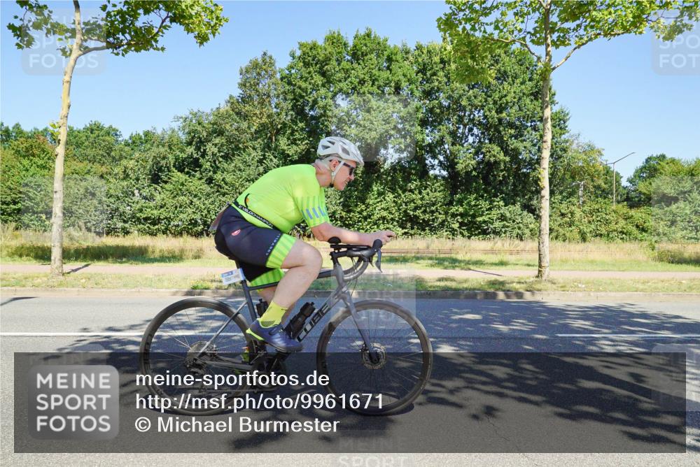 09.08.2026 - GEWOBA Citytriathlon Bremen Michael Burmester http://msf.ph/oto/9961671 09.08.2026 13:25:26 Radfahren 856, 922, 936, 958, 1108 meine-sportfotos.de