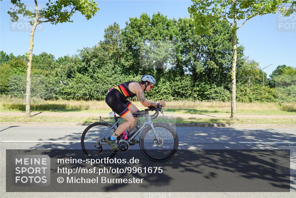 09.08.2026 - GEWOBA Citytriathlon Bremen Michael Burmester http://msf.ph/oto/9961675 09.08.2026 13:25:47 Radfahren 811, 830, 962, 996 meine-sportfotos.de
