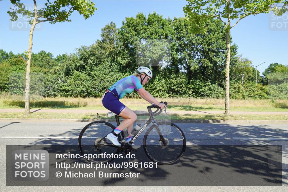 09.08.2026 - GEWOBA Citytriathlon Bremen Michael Burmester http://msf.ph/oto/9961681 09.08.2026 13:26:54 Radfahren 959 meine-sportfotos.de