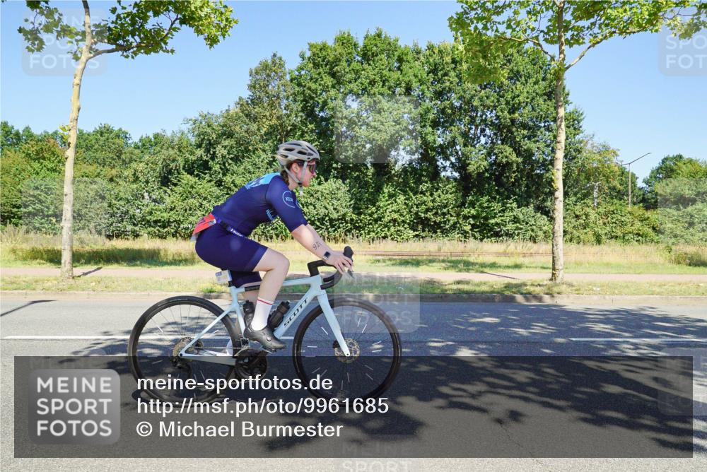 09.08.2026 - GEWOBA Citytriathlon Bremen Michael Burmester http://msf.ph/oto/9961685 09.08.2026 13:27:43 Radfahren 927 meine-sportfotos.de
