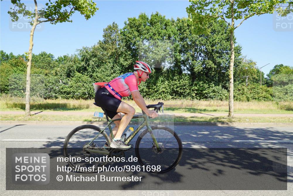 09.08.2026 - GEWOBA Citytriathlon Bremen Michael Burmester http://msf.ph/oto/9961698 09.08.2026 13:29:36 Radfahren 799, 999 meine-sportfotos.de