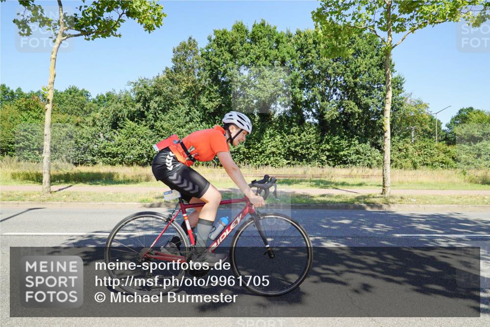 09.08.2026 - GEWOBA Citytriathlon Bremen Michael Burmester http://msf.ph/oto/9961705 09.08.2026 13:30:30 Radfahren 905, 963 meine-sportfotos.de