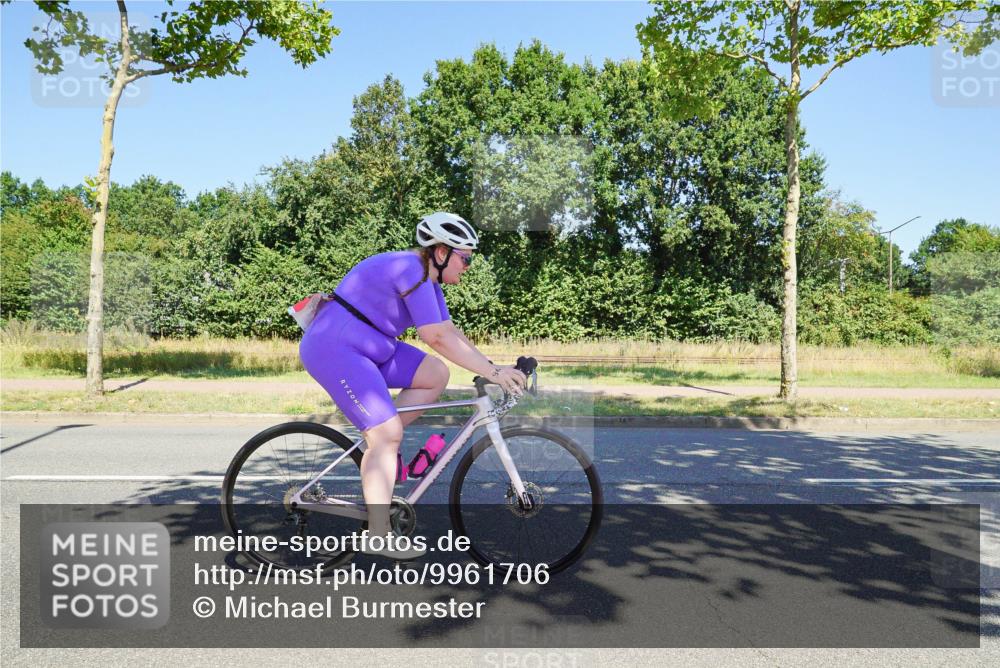 09.08.2026 - GEWOBA Citytriathlon Bremen Michael Burmester http://msf.ph/oto/9961706 09.08.2026 13:30:33 Radfahren 905, 963 meine-sportfotos.de
