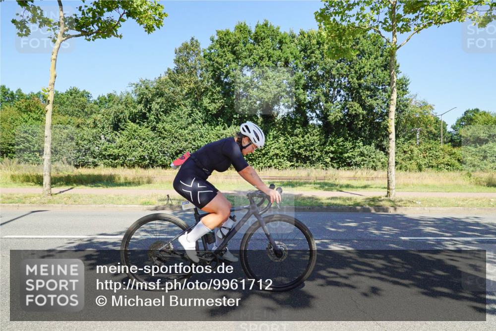 09.08.2026 - GEWOBA Citytriathlon Bremen Michael Burmester http://msf.ph/oto/9961712 09.08.2026 13:31:26 Radfahren 899, 1012 meine-sportfotos.de
