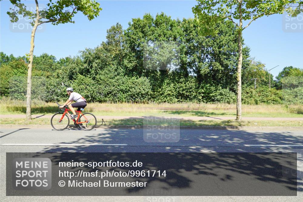 09.08.2026 - GEWOBA Citytriathlon Bremen Michael Burmester http://msf.ph/oto/9961714 09.08.2026 13:31:37 Radfahren 1012 meine-sportfotos.de