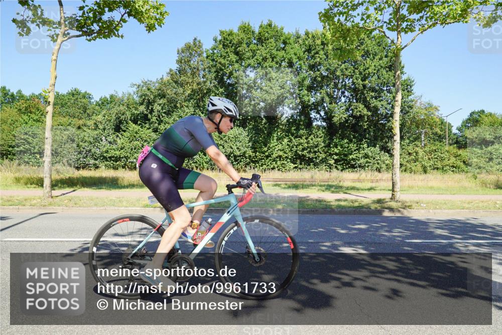 09.08.2026 - GEWOBA Citytriathlon Bremen Michael Burmester http://msf.ph/oto/9961733 09.08.2026 13:34:41 Radfahren 920, 921, 1019 meine-sportfotos.de
